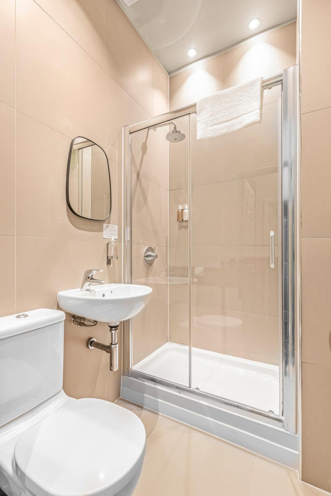 Clapham Guest House Лондон Экстерьер фото