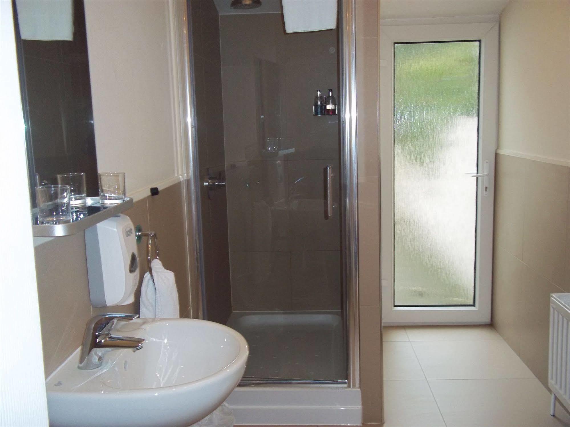 Clapham Guest House Лондон Экстерьер фото