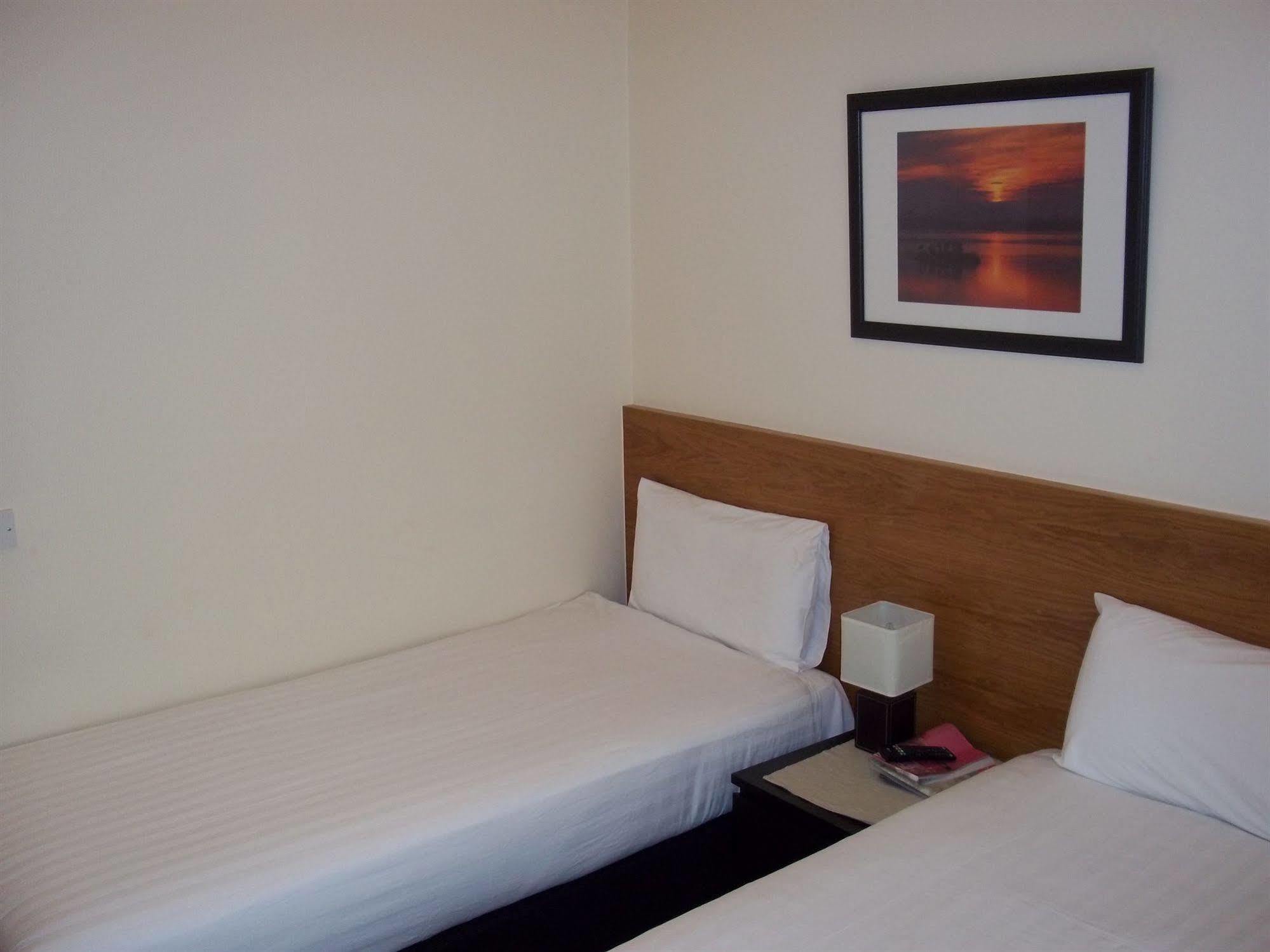 Clapham Guest House Лондон Экстерьер фото